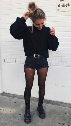 All Black Outfits For Women, Outfit Vintage, Looks Black, All Black Outfit, Mode Inspo, Doc Martens