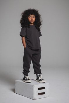 KIDS CORE TEE+100% ORGANIC COTTON+OVERSIZED FIT+GARMENT DYED+DISTRESSED NECK Elwood Clothing, Lookbook Ideas, Black Kids Fashion, Kids Streetwear, Cool Kids Clothes, Sweatpants Outfit, Spring Boots, Baggy Style, Baggy Clothes