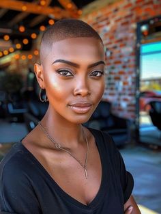 Quick Knotless Braids, Bald Women Fashion, Hair Styles For Ladies, Layers Bangs, Medium Short Haircuts, Brush Cut, Shaved Hair Cuts, Short Shaved Hairstyles, Natural Hair Transitioning