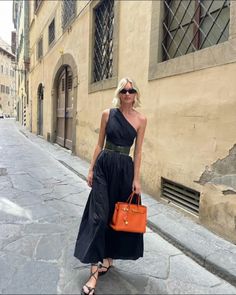 Elsa Hosk Style, Parisian Summer, Elegant Outfit Classy, Travel Album, Summer Lookbook, June 17, Celebrity Street Style, Kochi