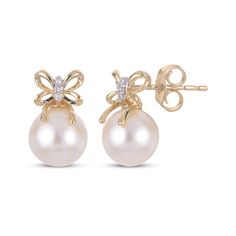 Destined to be treasured, these cultured pearl and diamond accent earrings mark any occasion with style. 14K yellow gold A freshwater cultured pearl drop is the lustrous focal point of each earring Above, a diamond-accented bow creates the sparkling post Friction backs Accent Earrings, Small Pearl Earrings, Pearl Diamond, Accessories Jewelry Earrings, Pearl Drop Earrings, Pearl Drop, Cultured Pearls, Focal Point, Apparel Accessories