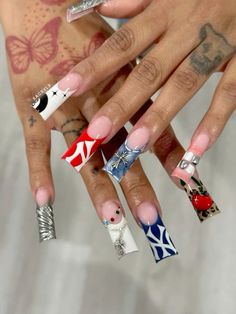 Nails Words Design, Nails With Piercing Charms, Ny Nails Design, Grill Nails, Rod Wave Nails, Crazy Short Nails, Nails With Words, Nail Freestyle Designs, Graphic Nail Designs