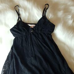 Super Soft Lace. Gold Clasp Details. Flattering Triangle Bra Lined With Sheer Material. Sheer Trim. Never Worn. Extra Bridal Shower Gift. Black Sleeveless Flirty Sleepwear, Flirty Black Sleeveless Sleepwear, Black Lace Trim Sleepwear For Bedtime, Black Sleep Top With Built-in Bra, Flirty Black Sleepwear With Built-in Bra, Fitted Black Lace Trim Sleepwear, Victoria's Secret Black Camisole Sleepwear, Victoria's Secret Black Sleeveless Sleepwear, Black Flirty Sleepwear With Built-in Bra