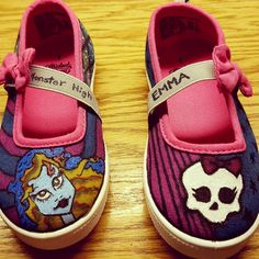 "Give the gift of custom canvas shoes to yourself or others. All shoes are created on canvas (Toms, Vans, Converse, or Keds brands) and are custom made. Choose a favorite  cartoon or character and have it hand-drawn and painted on canvas shoes for a custom look! See examples below. Cost includes price of shoe + hours worked.  Christy started creating shoes for her nieces and cousins years ago and has fine-tuned the craft over the years. She loves all things shoes, art, and crafty!  Example shoes ares shown here. Please complete order below and use the \"ask a question\" feature to submit art of choice to plan a custom design. Prices can be negotiated based upon design. For all custom art work required, buyer must submit artwork to Fenneworks and obtain consent from Fenneworks. Fenneworks r Custom Canvas Bag, Bunny Shoes, Custom Bunny, Rainbow Sneakers, Rainbow Shoes, Shoes Art, Custom Converse, Giraffe Print, Christmas Gifts For Men