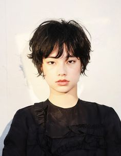 Short Wavy Asian Hair, Short Hair Not Styled, Short Black Hair Pixie, Messy Short Hairstyle Women, Haircut Ideas For Short Hair, Female Short Hairstyles, Black Hair Woman, Short Short Hair, Short Haired Women