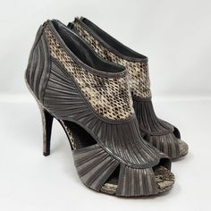 Christian Dior Women's Gray Python Leather And Suede Ankle Booties Heels, Open Peep Toe, Back Zipper Closure, Leather Lining With Logo And Leather Soles, 5" Stiletto Heel With 0.5" Platform. Made In Italy Size: Eu 38 / Us 8 Pre-Owned Condition. Very Little Signs Of Wear. Please See Photos For Details. Mp - X6440 Stiletto Heel, Ankle Booties, Python, Shoes Women Heels, Christian Dior, Stiletto Heels, Shoes Heels, Shoe Accessories, Dior