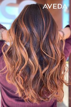 Pumpkin Spice Bayalage Hair, Different Styles Of Highlights, Fall Hair Color For Brunettes Copper, Highlights With Auburn Hair, Autumn Color Hair Highlights, Cowboy Copper Hair Brunette With Blonde Highlights, Pumpkin Balayage Hair, Dark Brown Hair With Copper Bayalage, Autumn Copper Hair Color