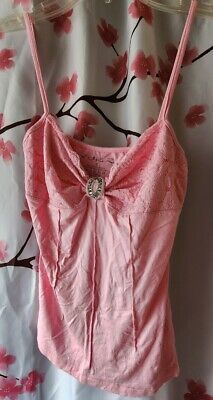 Yuka Women's Pink Rhinestone Bead Lace Floral Cami Tank Size Small  | eBay Lace Tank Tops Outfit, Thrift Ideas, 2006 Fashion, Bead Lace, Lace Halter Top, 2000s Clothes, Sublimation Ideas, Boutique Couture, Floral Cami