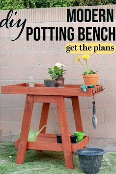 We partnered with @anikasdiylife to build a simple and easy DIY potting bench in a weekend! With woodworking plans and video tutorial, you can find easy step by step instructions on how to build this out of redwood! Visit @anikasdiylife for all the details! Potting Bench Ideas, Diy Potting Bench, Potting Bench Plans, Dollhouse Miniature Tutorials, Easy Diy Decor, Plant Display, Potting Bench, Beginner Woodworking Projects