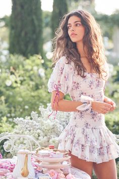 Girly Style Outfits, Popover Dress, Love Shack Fancy, Violet Dresses, Diy Spring, Girly Outfits, Young Woman, Spring Outfit, Fashion Inspo Outfits