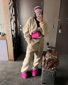 Airport Fits, Chill Fits, Swag Outfits For Girls, Chill Outfits, Winter Fits, Streetwear Fashion Women, Cute Swag Outfits, Tomboy Fashion