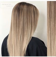 Brown Roots Blonde Hair Straight, Natural Roots Balayage, Root Melt Straight Hair, Root Melt Brunette To Blonde Straight, Winter Hair Color For Blondes Low Lights, Root Melt Blonde Straight Hair, Root Melt Blonde Balayage Straight Hair, Ash Blonde Balayage Dark Roots, Dark Blonde Root Melt