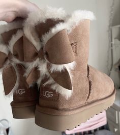 Cute Uggs, New Uggs, Dr Shoes, Shoe Wishlist, Girly Shoes, Shoe Inspo