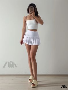 Zlily - Fitness Skirt: Solid-Colored Pleated Skirt for Training, Quick-Drying and Ideal for Running Running Skirt, Skirt With Pleats, Short Pollera, Running Skirts, Sports Skirts, Sports Training, Short Skirt, Women's Fitness, Workout Shorts