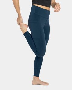 Our classic legging - with a pocket and a 7/8th cut! Take on every task, from errands to trails, in style. Perfect Leggings, Knit Cowl, Pocket Leggings, Cami Tanks, Black Charcoal, Running Errands, Black Leggings, Women's Leggings, What To Wear