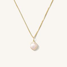 A unique take on a classic accessory, the Pink Keshi Pearl Necklace brings glamour and elegance to any occasion. Wear it to a chic weekend brunch or a sweet afternoon coffee date for the perfect touch. DETAILS Necklace length: 16" with 2" extender 14k gold filled -or- sterling silver spring clasp, chain, & findings Light pink keshi pearl with high luster - approx 8mm x 10mm. Please note: all keshi pearls are natural, so no two will look alike. Safe for sensitive skin & shower safe Pearl Necklace Simple, Keshi Pearl Earrings, Keshi Pearl Necklace, Afternoon Coffee, Solid Gold Bracelet, Detailed Necklace, Solid Gold Necklace, Diamond Jewelry Necklace, Solid Gold Earrings