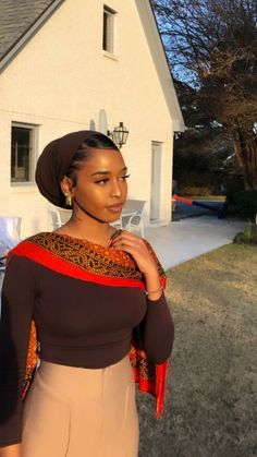 Outfits With Head Scarves Black Women, Black Women Headwraps, Head Scarf Designs, White Headwrap Black Women, Doek Outfit Ideas, Head Scarfs Ideas, Trendy Muslim Outfits, Turban Outfit Street Style, Head Wrap Hairstyles