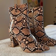 This Is A Pair Of Faux Leather Ankle Boots Featuring A Snakeskin Print, A Pointed Toe, Side Zipper, And A High Block Heel. These Are A Size Eur 39/Us 8. More Specifics: Leg Circumference: 10.8 Inch Shaft Height:6 Inch Heel Height:3.9 Inch Pair These Booties With A Little Black Dress And Duster Jacket, And You’re Set To-Go! You’ll Look Great. These Boots Are Brand New, They Have Never Been Worn. Tie Up Boots, Patent Leather Booties, White Cowgirl Boots, Chunky Heeled Boots, Shein Shoes, Leopard Print Booties, Fur Ankle Boots, Brown Booties, Faux Leather Heels