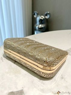 Bird in Bag - Elegant Evening Clutch Bag featuring Sparkling Rhinestones and Opulent Golden Metal Chain Strap, Perfect for Sophisticated Parties, Weddings, and Formal Affairs Chic Crystal Evening Bag For Weddings, Glamorous Wedding Evening Bag With Rhinestones, Elegant Sparkling Clutch For Formal Occasions, Gold Wedding Bags With Chain Strap, Elegant Event Clutch With Bling, Elegant Clutch With Bling For Events, Gold Bling Bags For Wedding, Elegant Bling Clutch For Events, Luxury Sparkling Evening Bag For Wedding