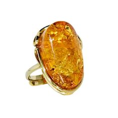 Amazing ring handcrafted of sterling silver covered 14ct. gold and natural Baltic amber.Fabulous cognac amber stone fitted in gold setting.This gorgeous jewellery suitable for everyday end evening wear.Amber stone created by nature over 25 millions years ego, amber attracts good luck, balances emotions, dissolves negative energy. Care Instructions: To maintain your jewellery, wipe gently with a cotton cloth that is soft and clean. Do not soak in water. Avoid contact with soaps, detergents, perfu Amber Ring Gold, Ringe Gold, Amber Earrings, Amber Bracelet, Amber Ring, Natural Amber, Gem Ring, Amber Stone, Amber Jewelry