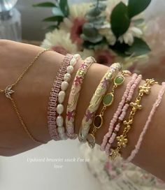 #jewelry #bracelet #braceletideasaesthetic #gold #goldjewelryideas Aesthetic Bracelet Pictures, Hippie Jewelry, Jewelry Bracelet, Boho Bracelets, Bracelet Stack, Piercings, Bracelet, Gold