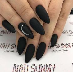 30+ Cute and Trendy Halloween Nails You Have To Try | Edgy Nail Art, Witchy Nails, Stiletto Nail Art, Nail Swag, Black Nail, Matte Nails