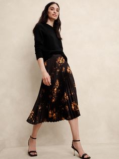 Family Picture Outfits, Fall 24, Picture Outfits, Family Picture, No Code, Floral Midi Skirt, Banana Republic Factory, Fall Family, Pleated Midi Skirt