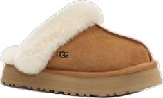 Chestnut Brown Color, Ugg Coquette, Slippers Platform, Brown Slippers, Wishlist Christmas, Comfy Slippers, Platform Clogs, Trendy Outfits For Teens, Fresh Shoes