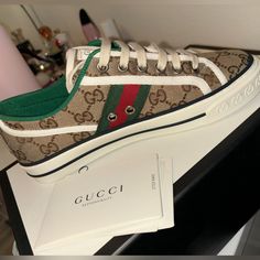 Brand New Size 36 Gucci Tennis 1977 Shoes. Beige, Green, And Red. Gucci Tennis Shoes, Gucci Shoes Women, Bee Shoes, Gucci Shoes Sneakers, October 5th, Shoes Beige, Velcro Sneakers, Gucci Sneakers, Tennis Sneakers