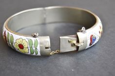 vintage enamel bracelet thailand Sea Jewelry, Antique Vase, Natural Coral, Coral Jewelry, Enamel Bracelet, Vintage Vases, Cute Necklace, Antique Porcelain, Flower Bracelet