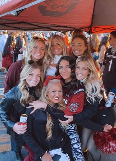 Uofsc Aesthetic, Usc Football Game Outfit, Gamecock Gameday Outfit, Carolina Gamecocks Outfits, Gamecocks Outfit, College Game Day Aesthetic