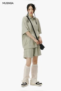 Fashion Magazine Design, Smart Casual Style, Beige Outfit, Shorts Outfit, Pretty Style, Casual Girl