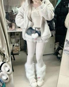 Cutesy Outfit, Kawaii Outfit Ideas, Anime Makeup, Women Portrait, Photo Cute, Girl Fashion Style, Mia 3, Kawaii Fashion Outfits, Outfits Winter