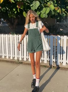 Outfits Alt, Alt Summer, Outfits Asian, Dungaree Outfit, Outfits Amazon, Aesthetic Men, Outfits Athletic, Aesthetic 2024, Looks Pinterest