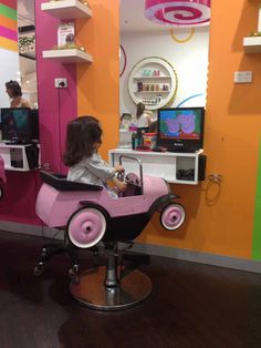 Candy Hair is a child centric hairdressing salon and party room dedicated to providing fun, hassle-free hair cuts in a bright and cheerful environment. Parents can choose to have their hair styled at the same time as their children too. Haircut Salon, Salon Party, Hairdresser Salon, Baby Haircut