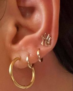 Material: Stainless Steel *tarnish free* Pretty Ear Piercings, Body Jewelry Piercing, Jewelry Accessories Ideas, Dope Jewelry, Classy Jewelry, Funky Jewelry, Jewelry Lookbook, Stacked Jewelry, Golden Girl