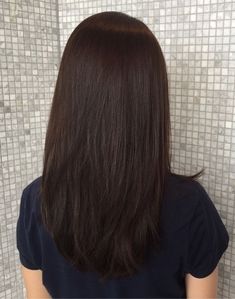 Straight Medium Length Hair, Mid Length Straight Hair, Simple Haircut, Haircuts For Medium Length Hair, Brown Hair Looks, Straight Hair Cuts, Layered Haircuts For Medium Hair, Hairstyles For Layered Hair, Hair Solutions