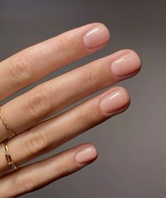 Barely there nude nails are making a classic comeback this year, perfectly aligning with the clean girl aesthetic. They’re not only easy to maintain, but also so classy and timeless.
#nailtrends #nudenail Old Money Nails, Natural Nails Manicure, Money Nails, Subtle Nails, Pink Nail, Neutral Nails, Clean Nails, Lily Rose Depp