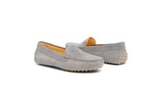 Elegant Moccasins With Suede Lining For Spring, Elegant Spring Moccasins With Suede Lining, Elegant Moccasins With Suede Lining For Fall, Elegant Suede Moccasins For Spring, Elegant Suede Moccasins For Fall, Suede Driving Loafers With Suede Lining, Luxury Suede Loafers For Spring, Casual Suede Moccasins For Driving, Chic Formal Suede Moccasins