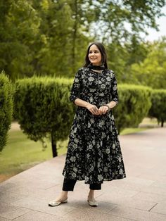 Nykaa Fashion, Printed Anarkali, Indian Women Fashion, Anarkali Kurta, Indian Makeup, Vogue India, Anarkali Suits, Kurta With Pants