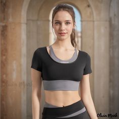 Olivia Mark - Color-Block Outerwear Yoga Top with High Elasticity and Built-in Chest Pad, Short-sleeve T-shirt with Sensual Bareness Prevention and Anti-see-through Sports Skirt Black Scoop Neck Sports Crop Top, Black Compression Activewear With Scoop Neck, Black Scoop Neck Crop Top For Gym, Sporty Stretch Tops With Splicing Details, Sporty Fitted Activewear With Splicing, Black Stretch Activewear With Short Sleeves, Fitted Splicing Activewear For Sports, Black Stretch Short Sleeve Activewear, Sporty Tops With Splicing For Sports