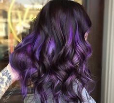 Purple And Black Hair, Purple Highlights Brown Hair, Purple Brown Hair, Purple Hair Highlights, Lilac Hair, Dark Hair With Highlights, Lavender Hair