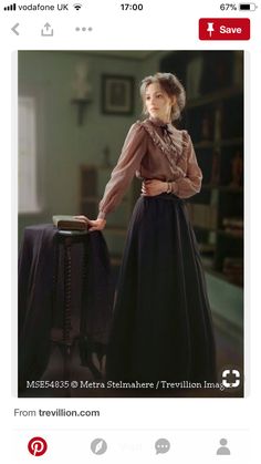 1800s Clothing, 1890s Fashion, 1800s Fashion, Historical Women, Old Fashion Dresses, Retro Pin Up, People Women, Victorian Clothing, 3 People