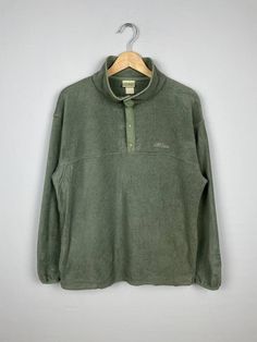 *ITEM: Vintage L.L Bean Outdoor Fleece  Half               Snap Button  Jacket Medium Vintage               1990s L.L Bean Pull Over  Fleece Jacket                Green Size M              *ITEM DETAILS: 👇🏻 Please be aware that all vintage items will usually show a few signs of wear or fading due to age, but anything visible such as stains or holes, and serious flaws have been photographed.For any further information on this item please contact us and we will be happy to help. *SIZE:  * ACTUAL Outdoor Fleece Jacket With Buttons, Outdoor Long Sleeve Fleece Jacket With Buttons, Outdoor Fleece Jacket With Button Closure, Long Sleeve Fleece Jacket With Button Closure For Outdoor, Vintage Fleece Jacket For Outdoor, Vintage Outdoor Fleece Jacket, Vintage Long Sleeve Fleece Jacket With Pockets, Long Sleeve Fleece Outerwear With Buttons, Vintage Fleece Long Sleeve Outerwear