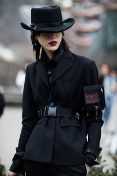 Sora Choi, Shanghai Fashion Week, Nyfw Street Style, The Best Street Style, Looks Black, Emo Fashion, Best Street Style, Mode Inspo, Looks Chic