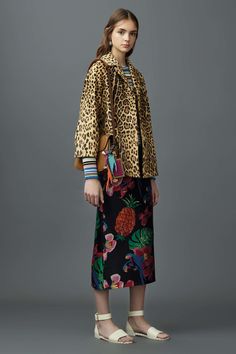 Valentino Resort 2017 Fashion Show Creative Clothing, High Fashion Looks, Animals Print, Manic Panic, Runway Trends, Valentino Women, Wild Child