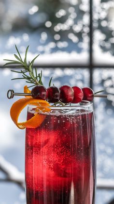 20 Christmas Mocktail Recipes to Celebrate the Season 22 20 Christmas Mocktail Recipes to Celebrate the Season Christmas Mocktail Recipes, Christmas Mocktail, Christmas Host, Alcoholic Eggnog, Cranberry Mocktail, Cinnamon Drink, Christmas Mocktails, Holiday Drinks Alcohol, Citrus Punch