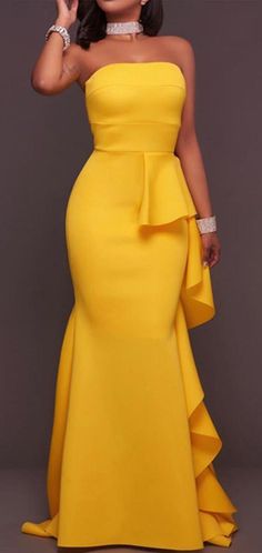 Trumpet and Falbala Style. You can wear to some party, of course, you can wear in daily Robes Glamour, Women Dress Collection, Yellow Party, Yellow Gown, Afrikaanse Mode, High Fashion Women, Ruffle Maxi Dress, Strapless Maxi, Ball Gowns Prom