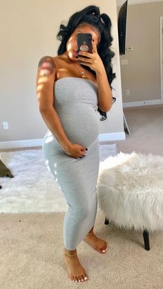 Summer Pregnancy Outfits, Prego Outfits, Kenza Zouiten, Cute Pregnancy Pictures, A Pregnant Woman