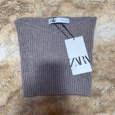 Adorable Brand New Crop Top! Chic Zara Soft Knit Tops, Zara Soft Knit Top For Spring, Zara Cozy Fitted Tops, Casual Ribbed Knit Top By Zara, Trendy Zara Soft Knit Tops, Casual Ribbed Zara Knit Top, Casual Zara Ribbed Knit Top, New Crop Top, Zara Knit